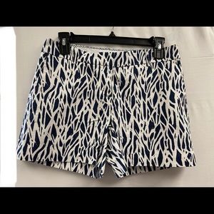 Dalia Navy/white tree brand shorts